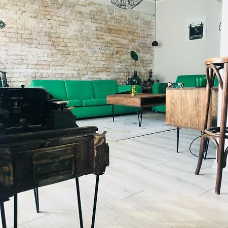 Apartament Cinema Courtyard Sarajewo Zewnętrze zdjęcie